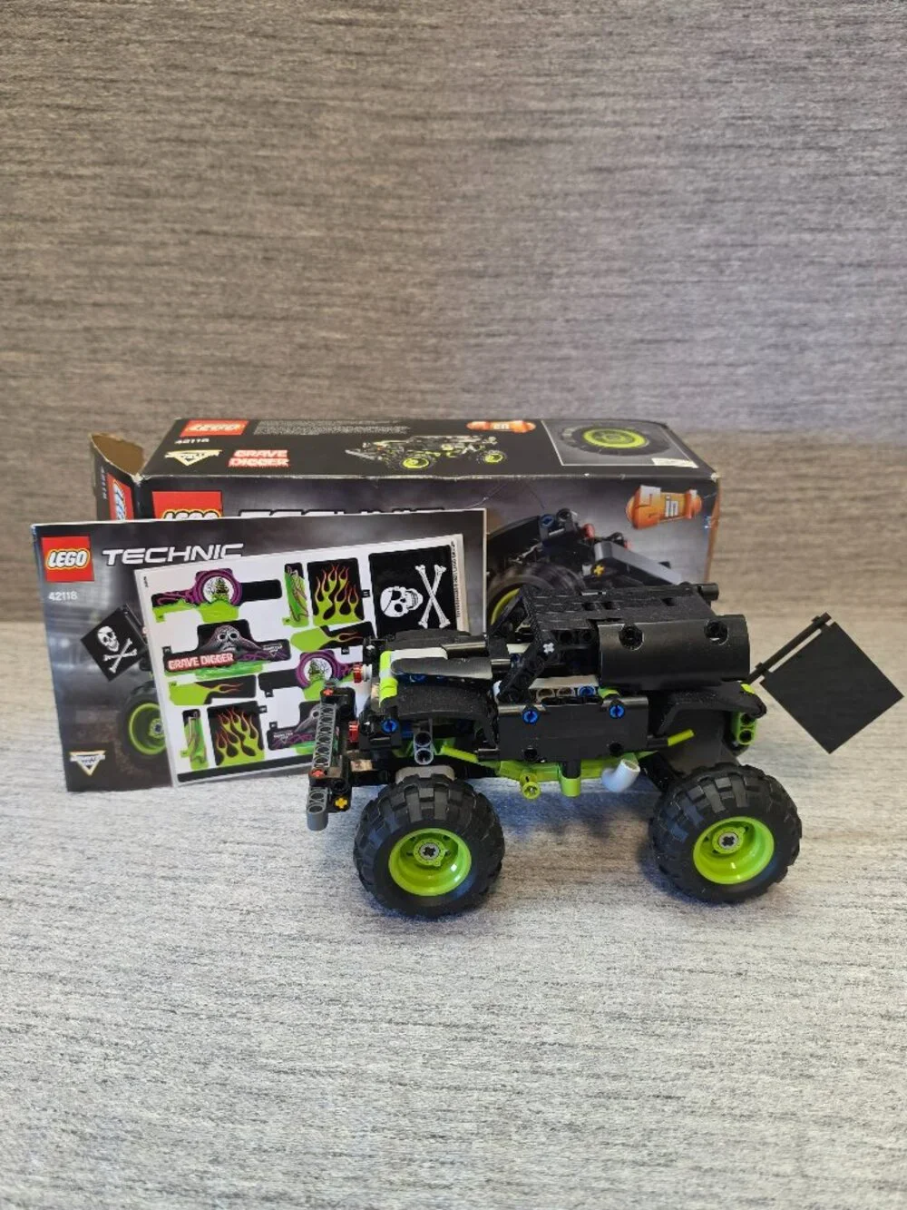 Lego Technic Monster Jam Grave Digger 42118